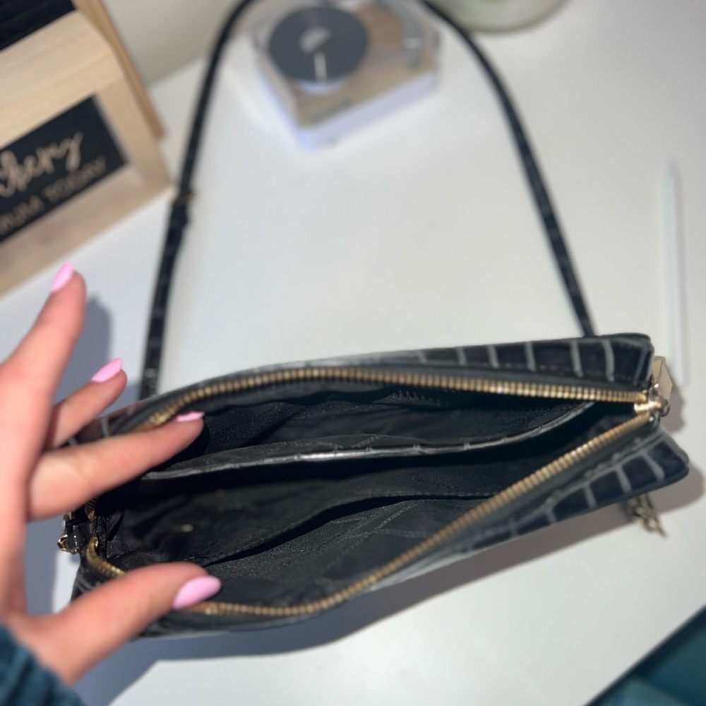 Michael Kors Black Ginny embossed leather camera bag - Picture 8 of 11